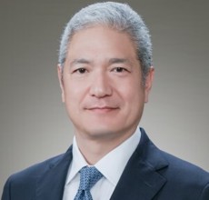 Shinya Naka
